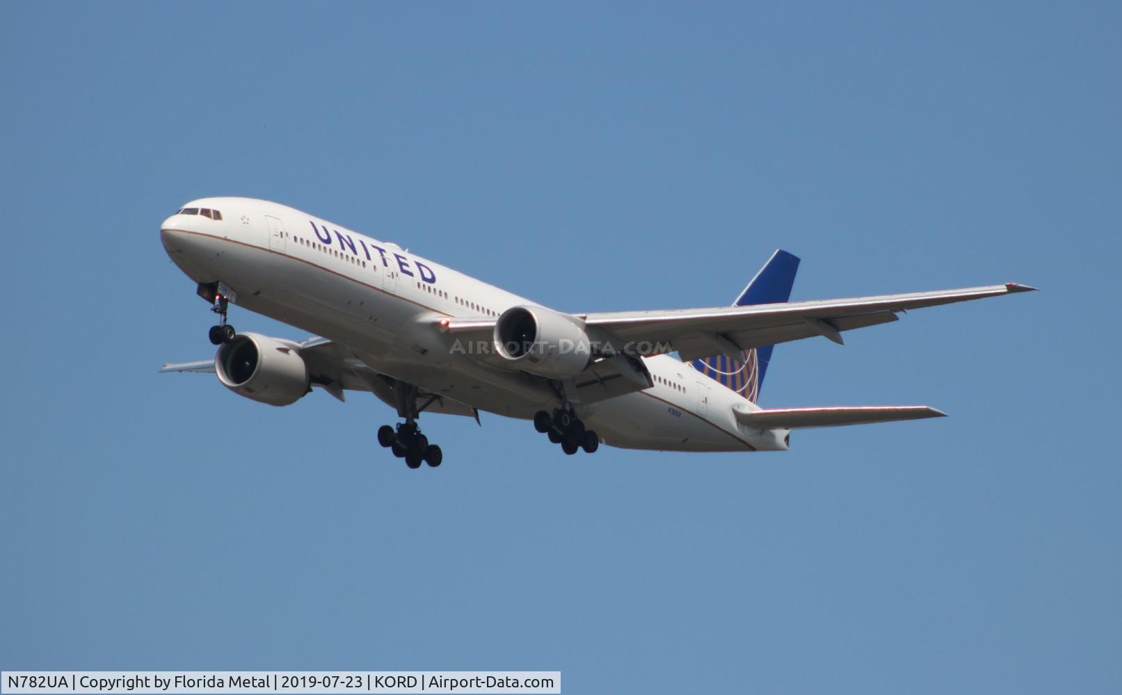 N782UA, 1997 Boeing 777-222/ER C/N 26948, United