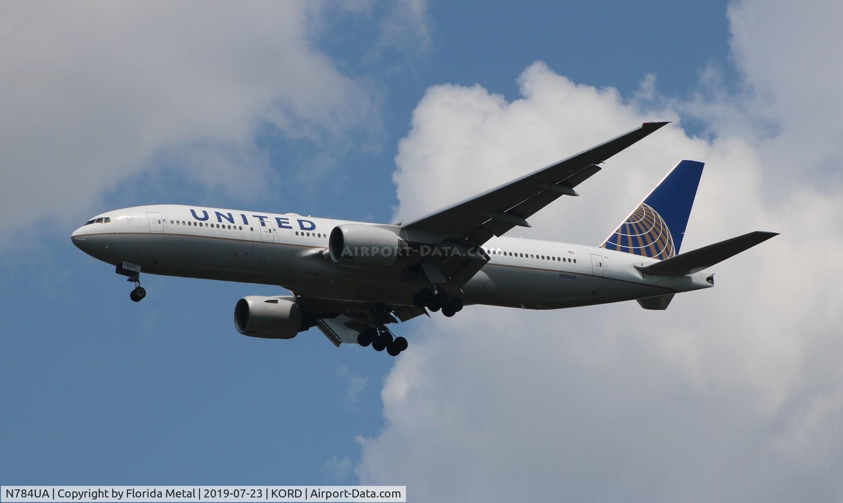 N784UA, 1997 Boeing 777-222/ER C/N 26951, United