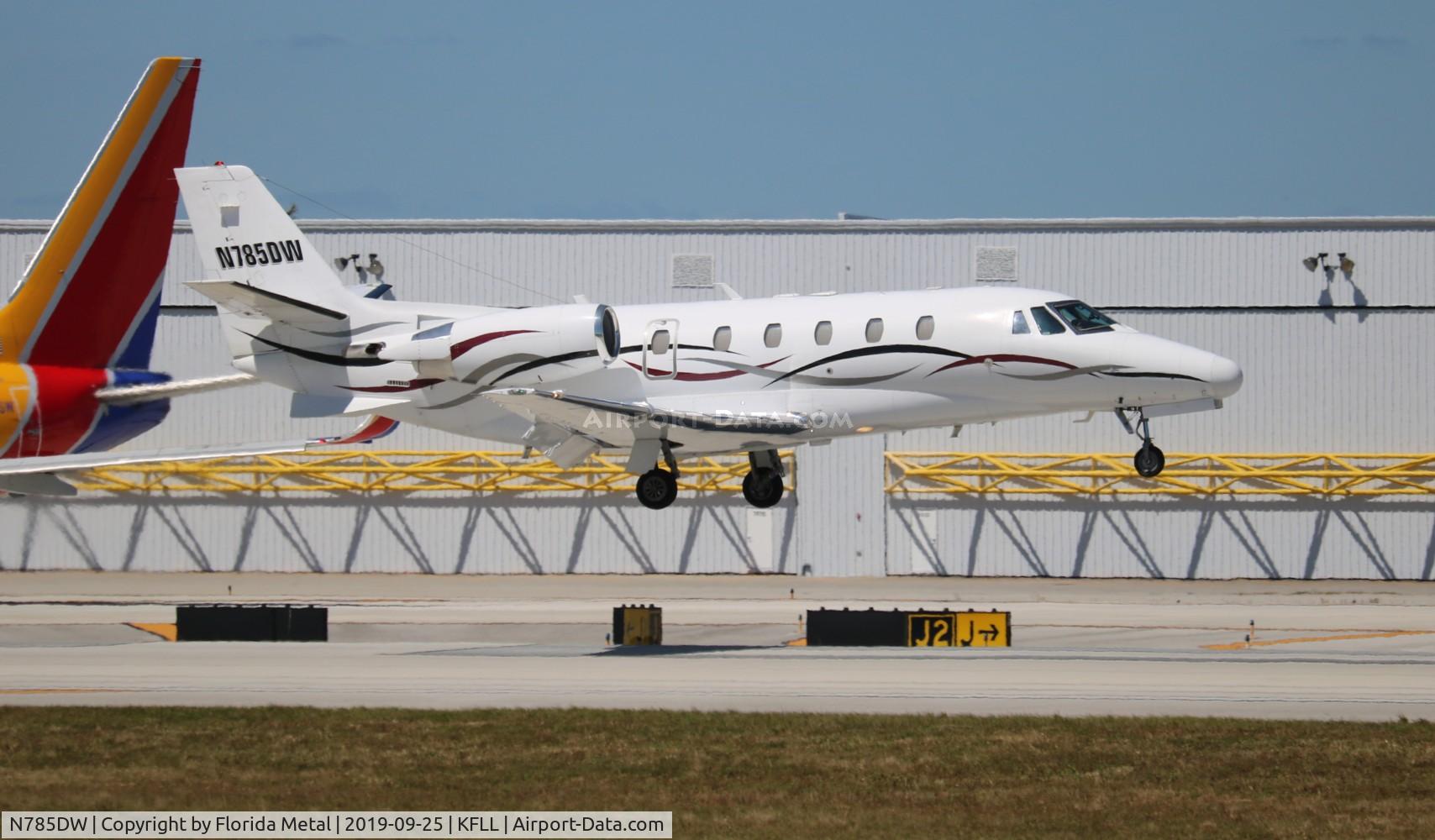 N785DW, 2000 Cessna 560XL C/N 560-5137, Excel