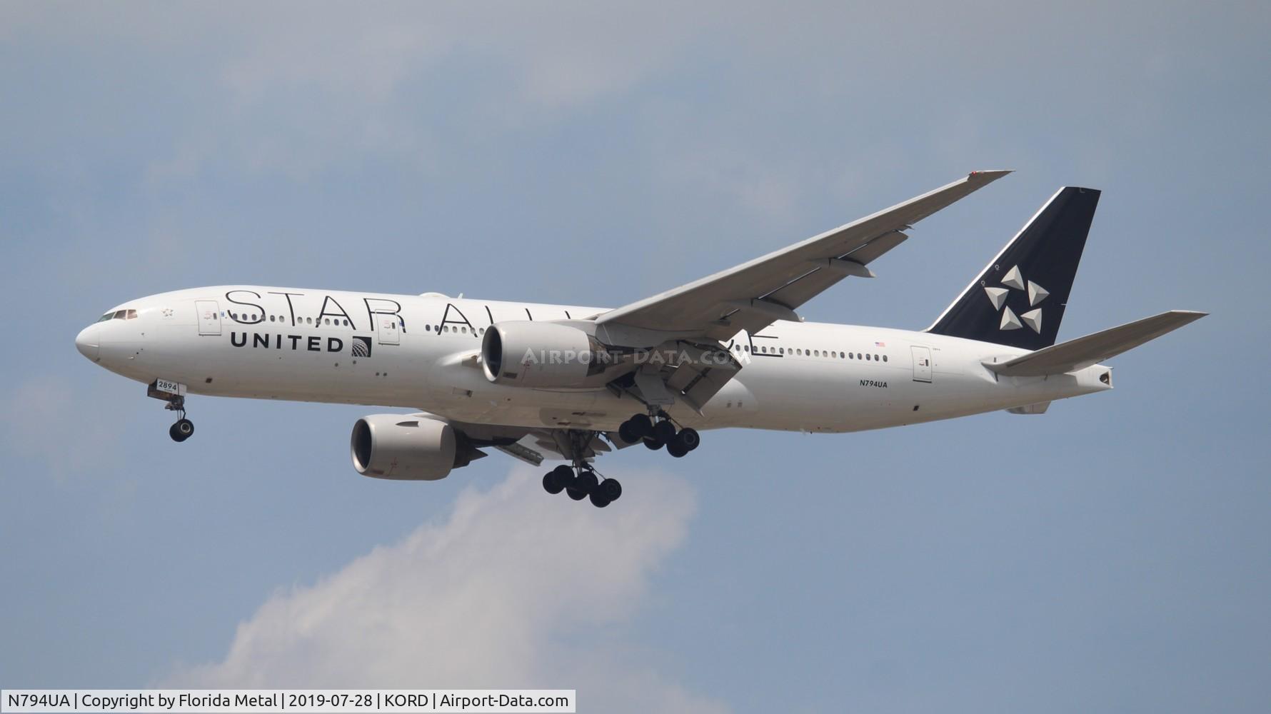 N794UA, 1997 Boeing 777-222 C/N 26953, United