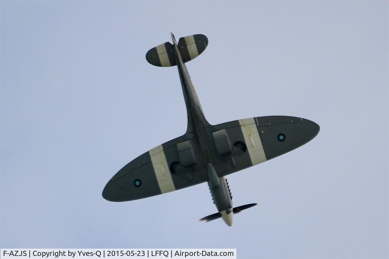 F-AZJS, 1944 Supermarine 389 Spitfire PR.XIX C/N 6S/585110, Supermarine 389 Spitfire PR.XIX, On display, La Ferté-Alais airfield (LFFQ) Air show 2015