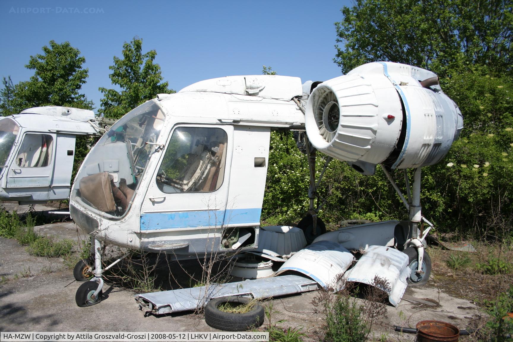 HA-MZW, 1973 Kamov Ka-26 Hoodlum C/N 7304006, LHKV - Kaposujlak Airport, Hungary