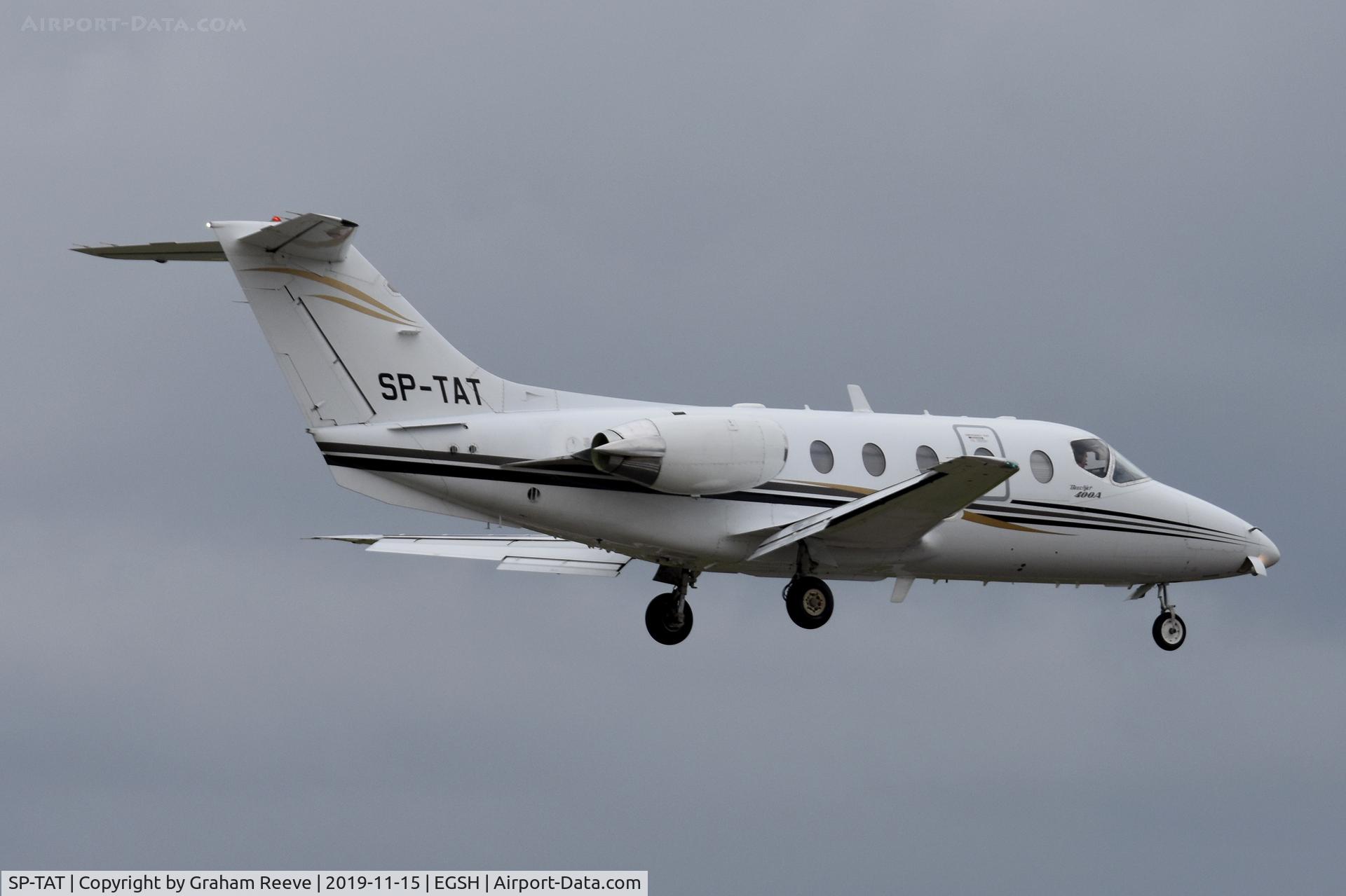 SP-TAT, 2000 Raytheon Beechjet 400A C/N RK-267, Landing at Norwich.