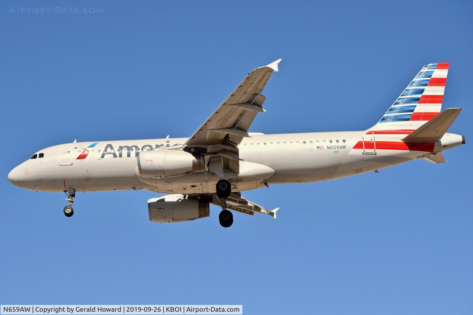 N659AW, 2000 Airbus A320-232 C/N 1166, Landing 28R.