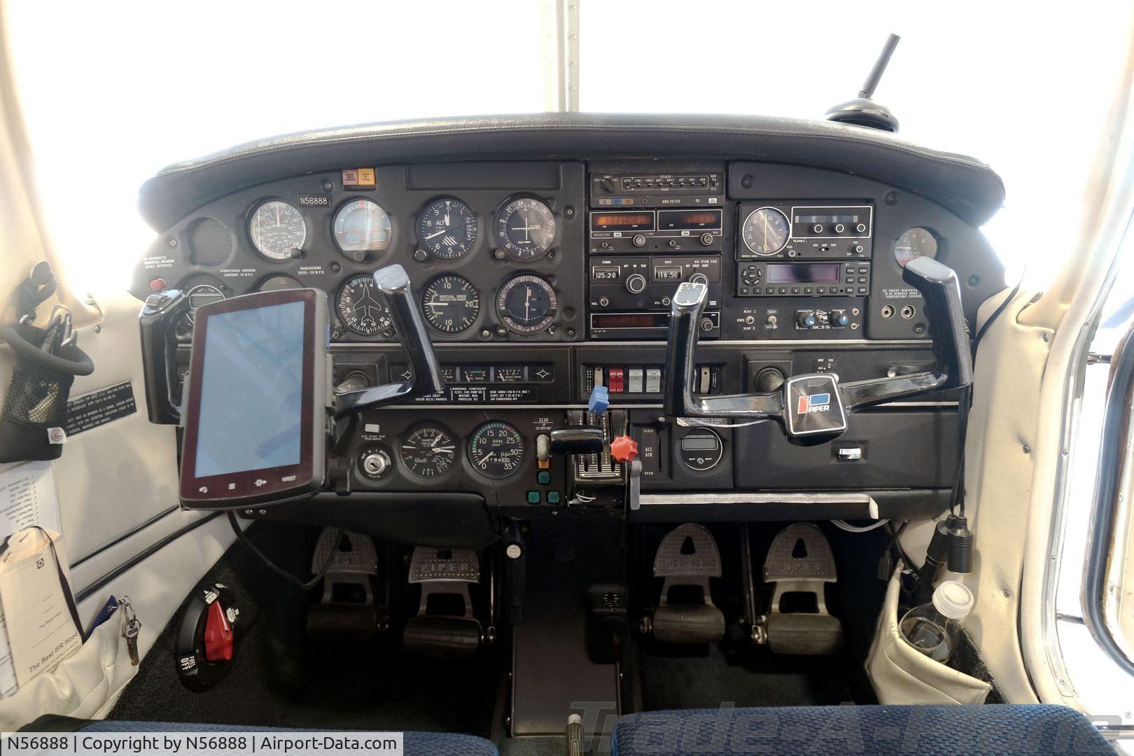 N56888, 1973 Piper PA-28R-200 C/N 28R-7435056, 1974 Piper PA-28R-200