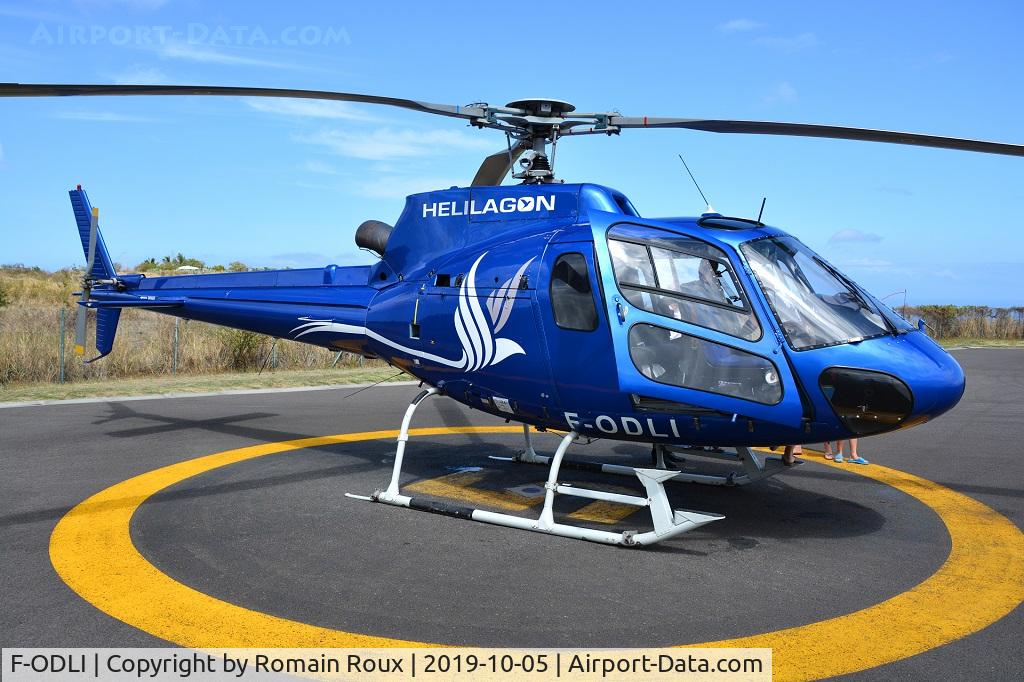 F-ODLI, Eurocopter AS-350B-2 Ecureuil Ecureuil C/N 2063, Parked