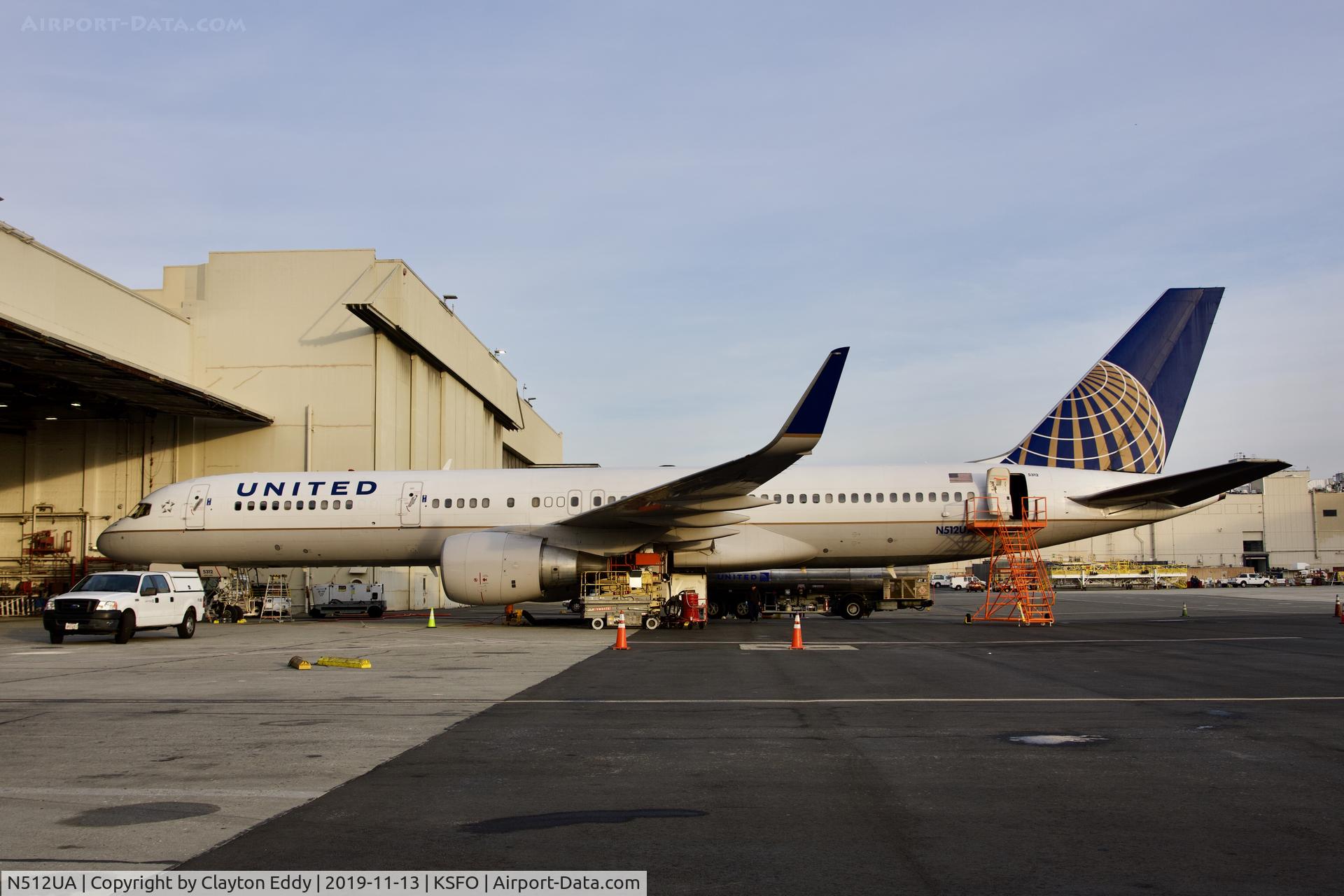 N512UA, 1990 Boeing 757-222 C/N 24809, SFO 2019.