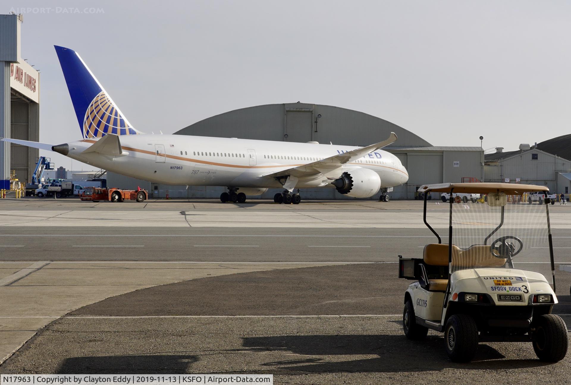 N17963, 2016 Boeing 787-9 Dreamliner C/N 37812, SFO 2019.