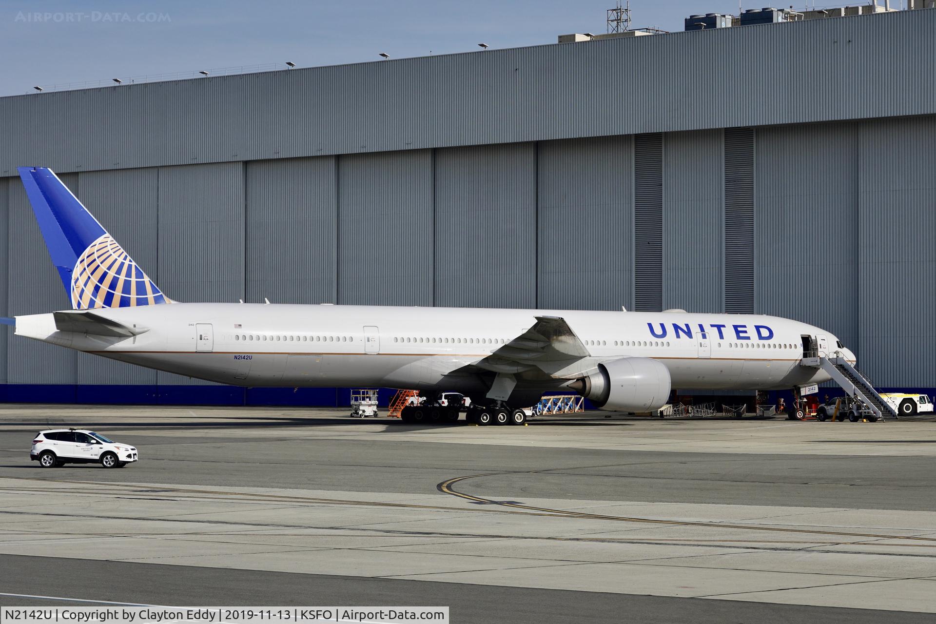 N2142U, 2017 Boeing 777-300/ER C/N 63722, SFO 2019.