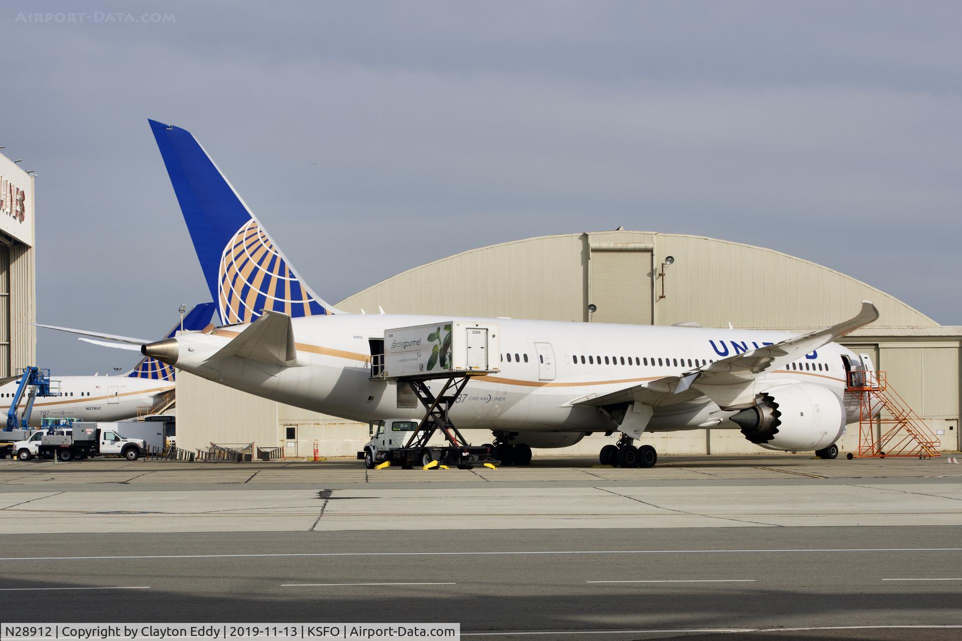 N28912, 2014 Boeing 787-8 Dreamliner C/N 34828, SFO 2019.