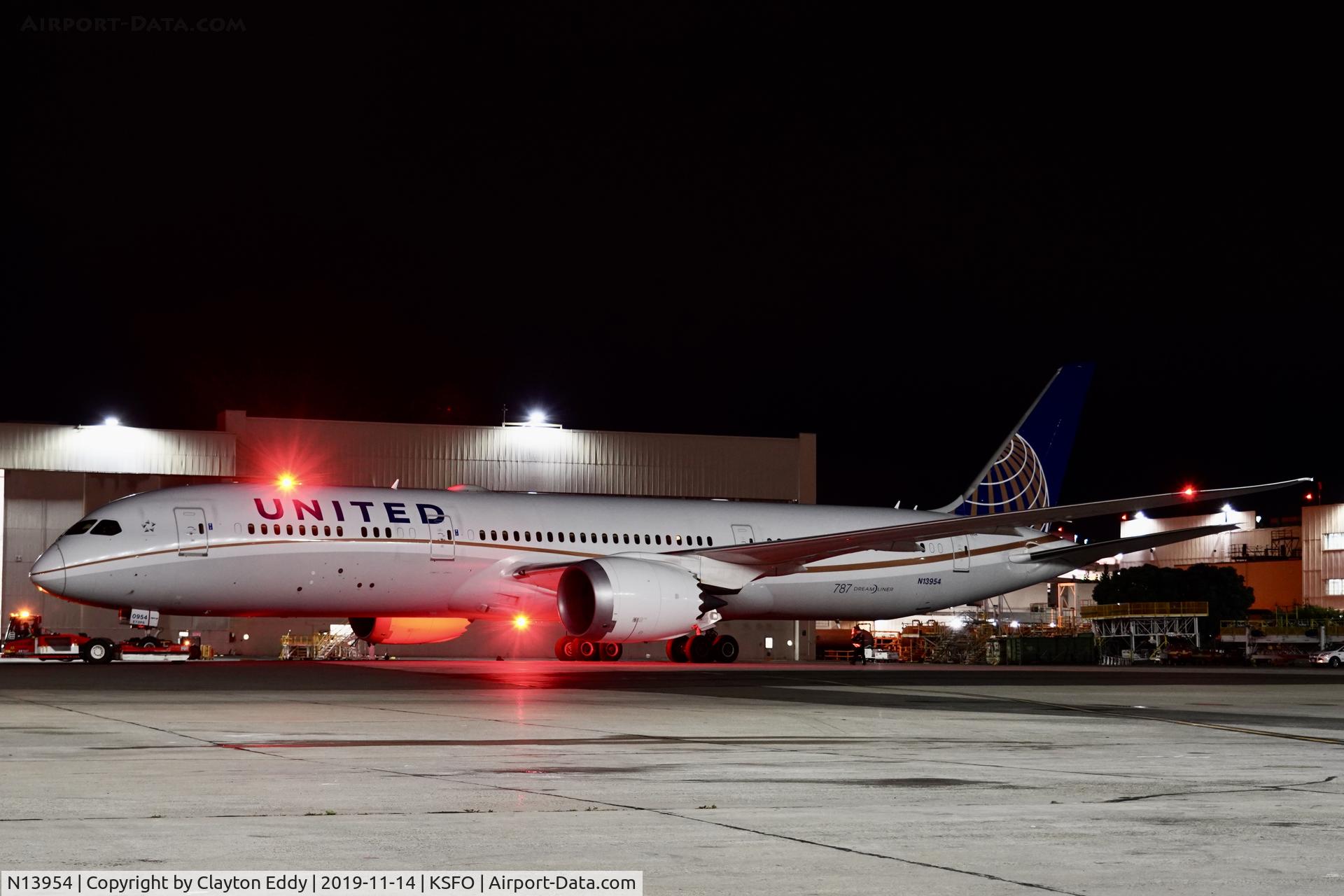 N13954, 2015 Boeing 787-9 Dreamliner C/N 36405, SFO 2019.