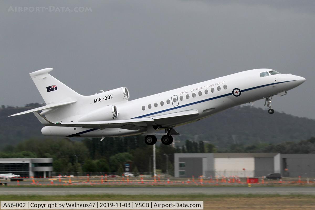 A56-002, 2018 Dassault Falcon 7X C/N 284, Stbd view of RAAF 34 Squadron Dassault Falcon 7X Serial A56-002 Cn 284, shown airborne off Rwy 35 at the Canberra International Airport (YSCB) on 03Nov2019. Three new Falcon 7X Bizjets have replaced the three Challenger 601s previously operated by 34Sqn.