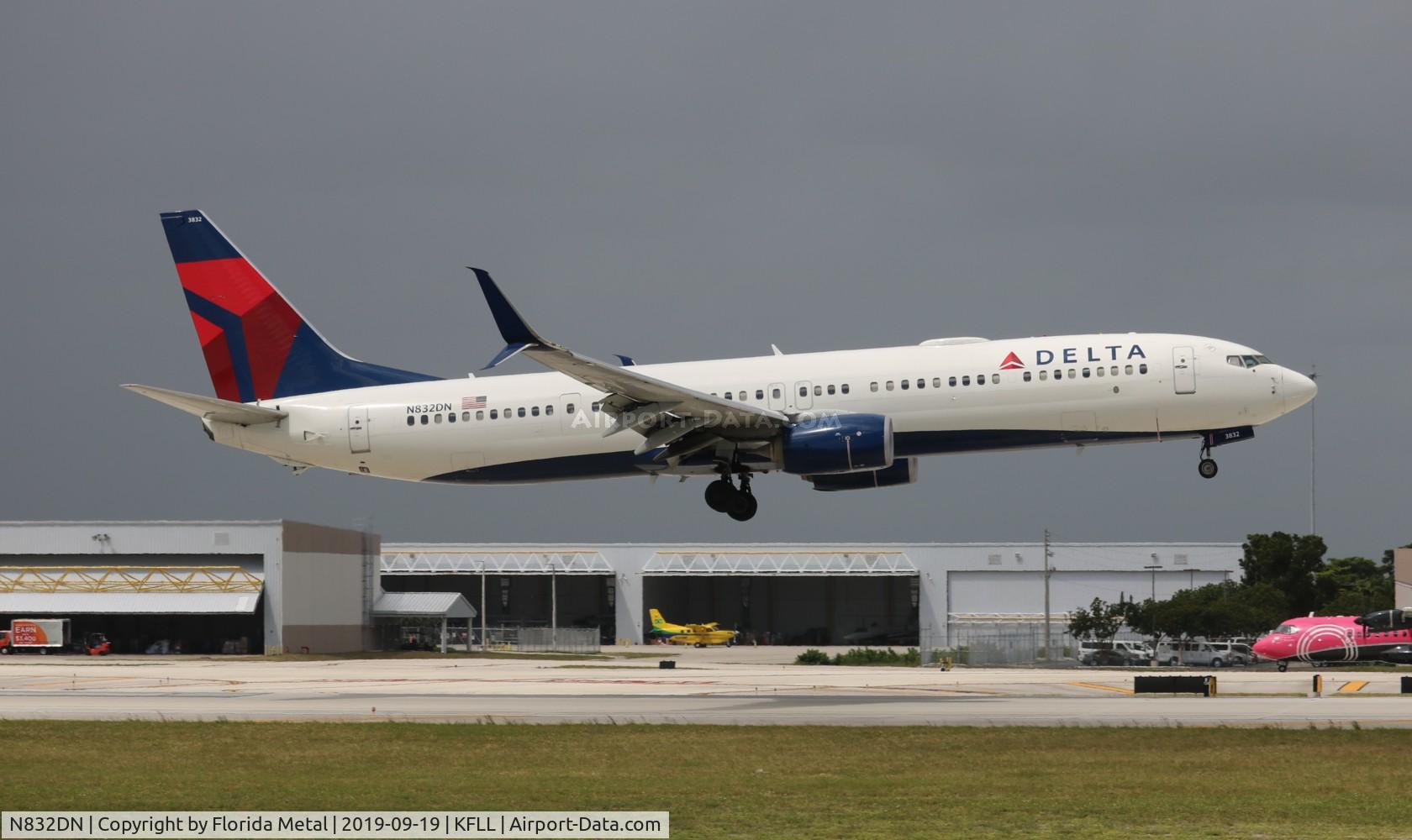 N832DN, 2015 Boeing 737-932/ER C/N 31943, Delta