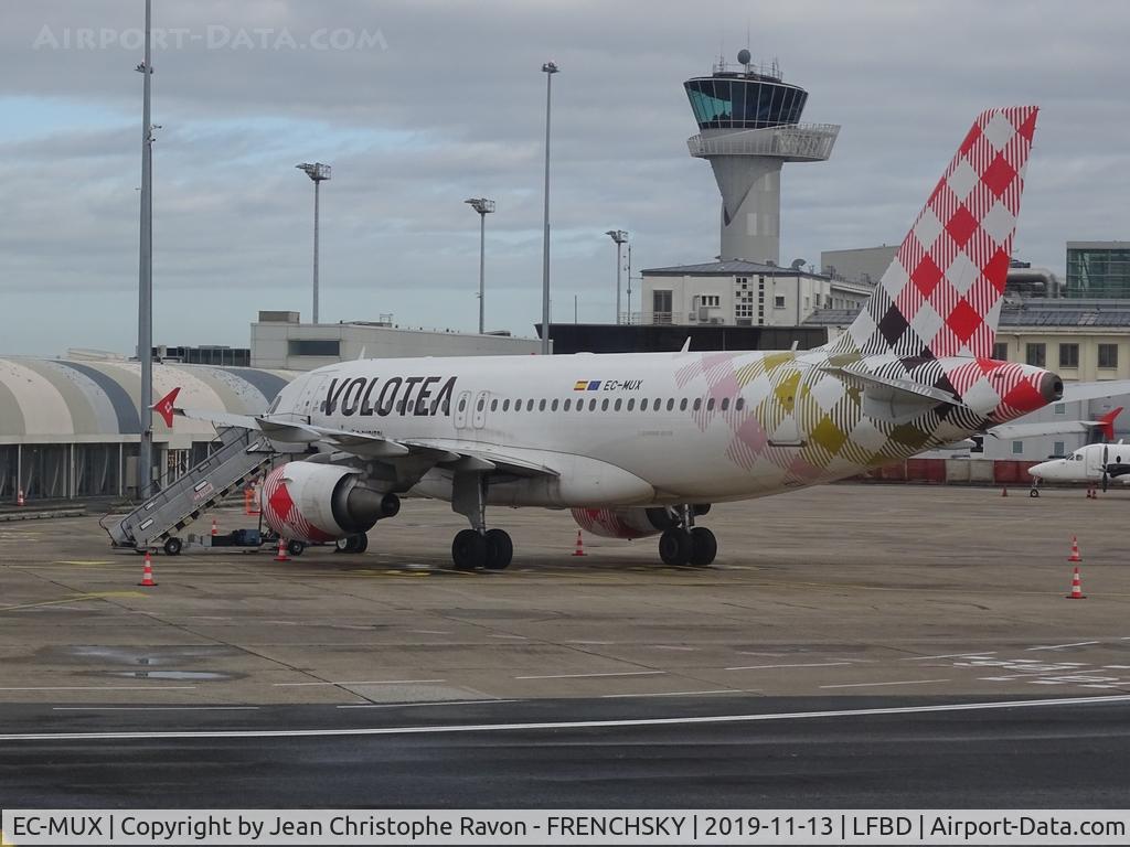 EC-MUX, 2003 Airbus A319-111 C/N 2037, taxi Bravo 8