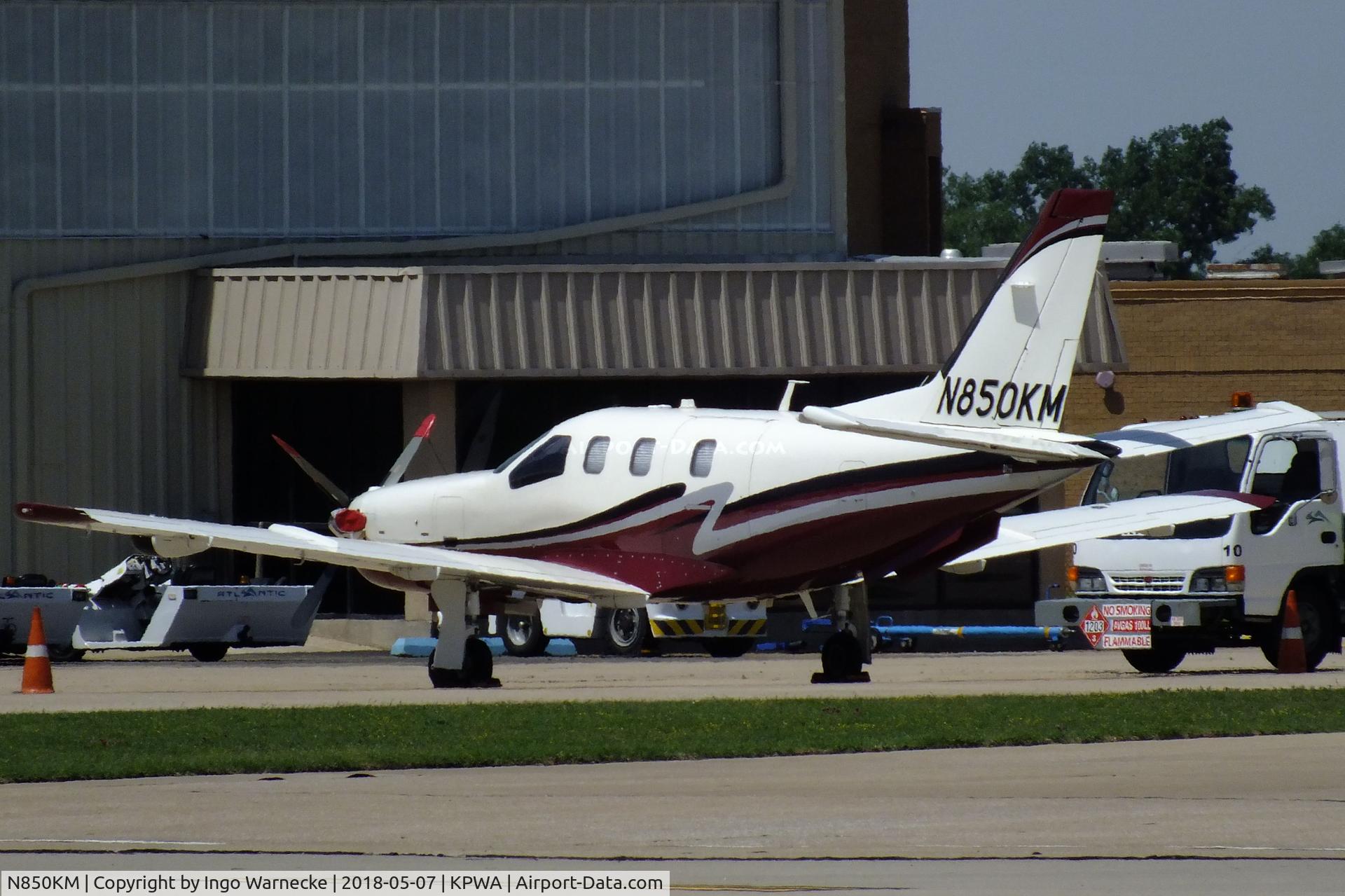 N850KM, 2007 Socata TBM-700 C/N 407, Socata TBM-700 at the Wiley Post Airport, Oklahoma City OK