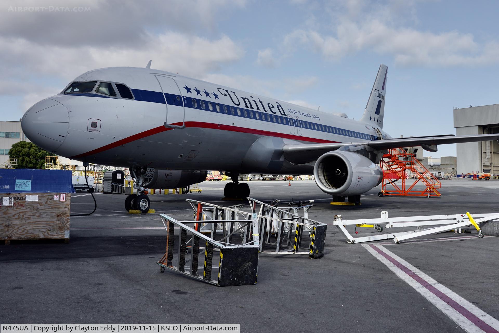 N475UA, 2001 Airbus A320-232 C/N 1495, SFO 2019.