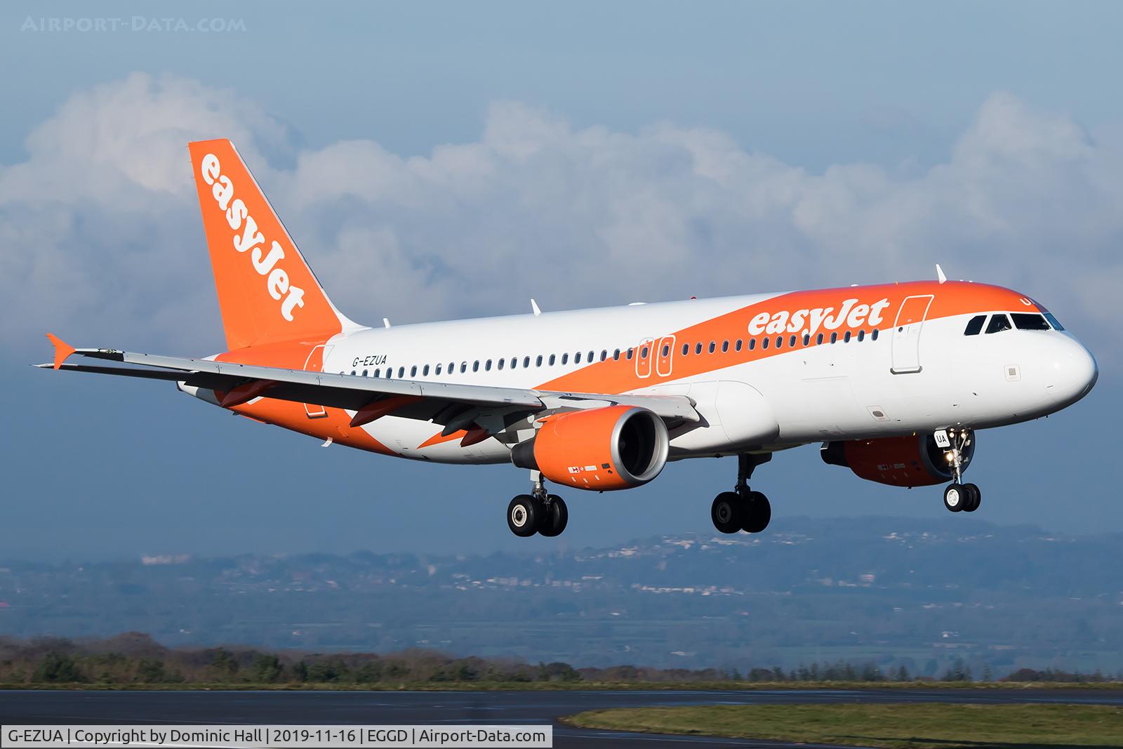 G-EZUA, 2011 Airbus A320-214 C/N 4588, Landing RWY 09