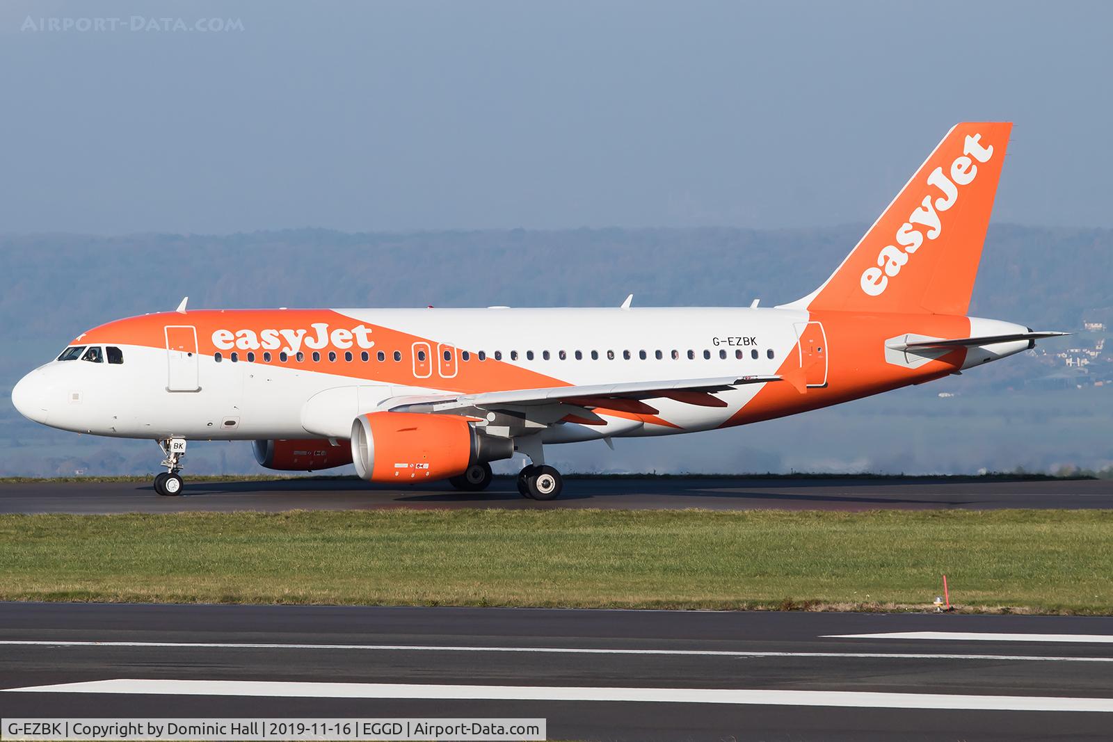G-EZBK, 2007 Airbus A319-111 C/N 3041, Taxiing to RWY 09 for departure