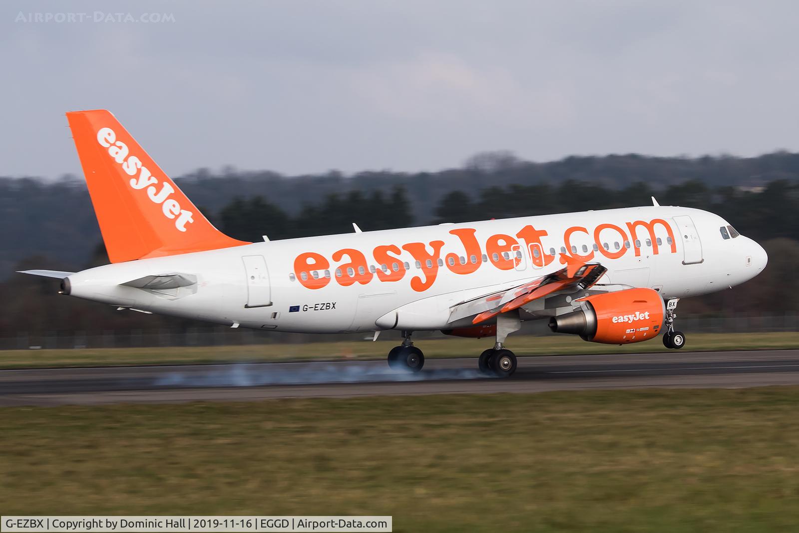 G-EZBX, 2007 Airbus A319-111 C/N 3137, Landing RWY 09