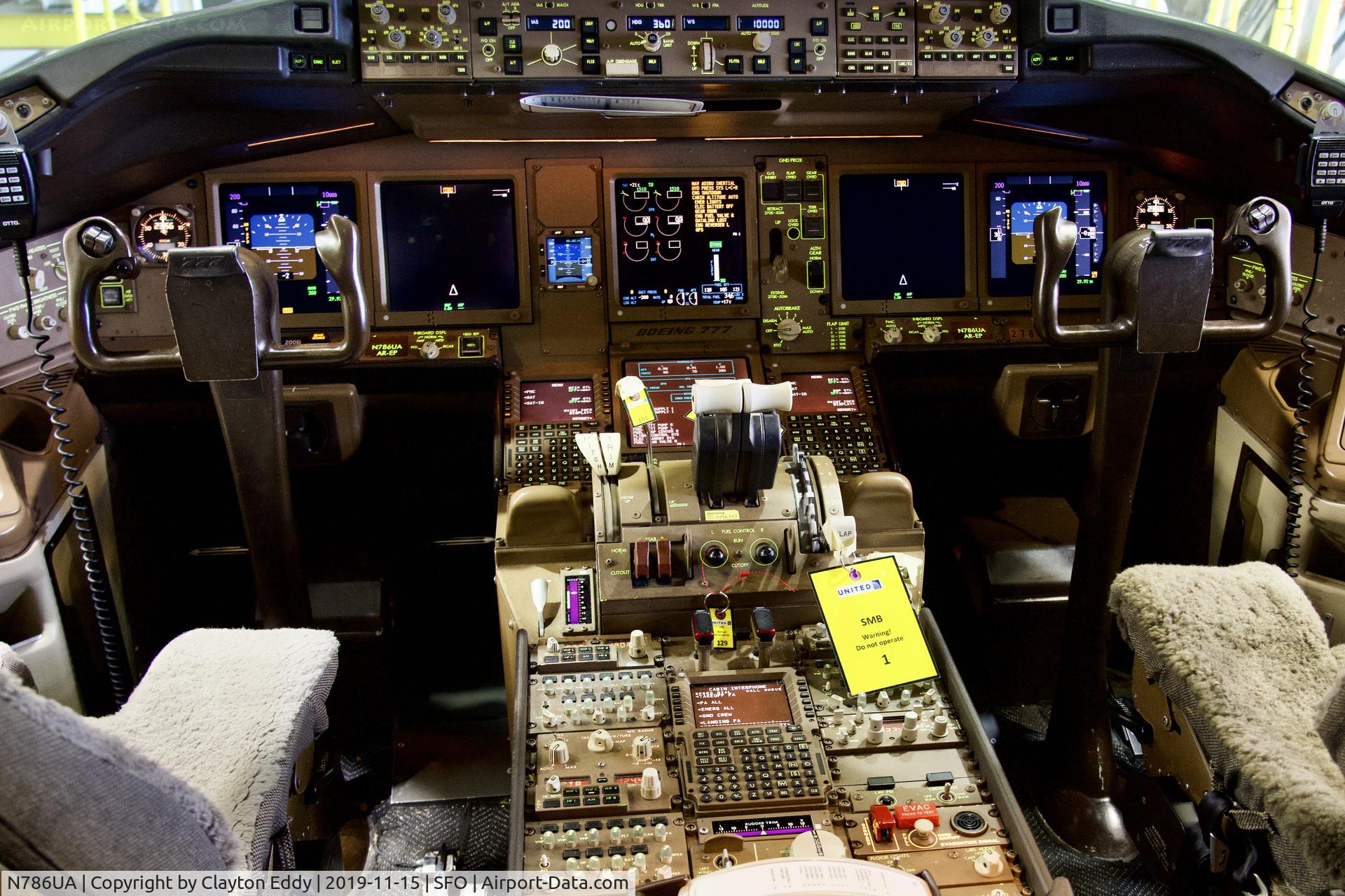 N786UA, 1997 Boeing 777-222/ER C/N 26938, Flightdeck. SFO 2019.
