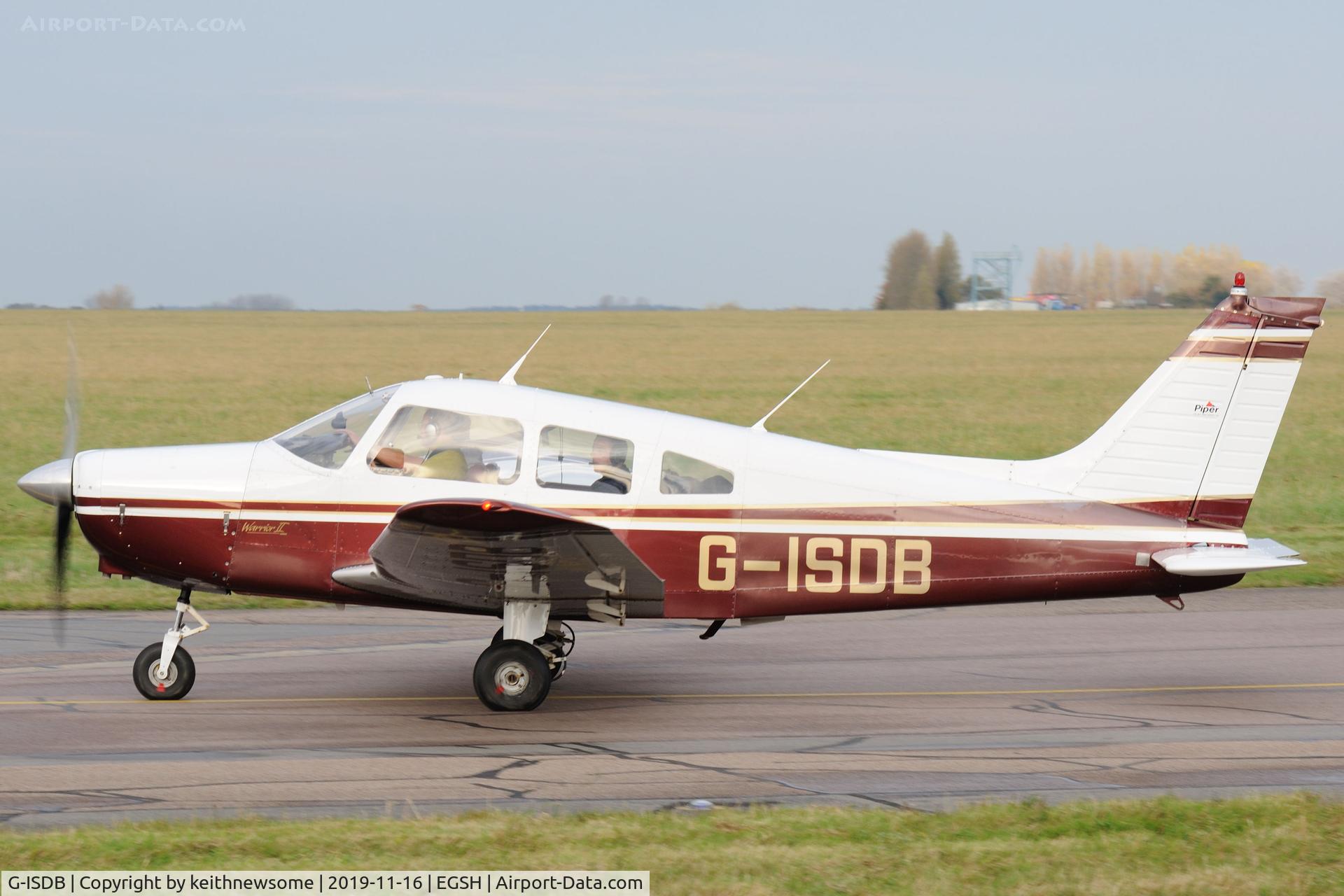 G-ISDB, 1977 Piper PA-28-161 Warrior II C/N 28-7716074, Arriving at Norwich.