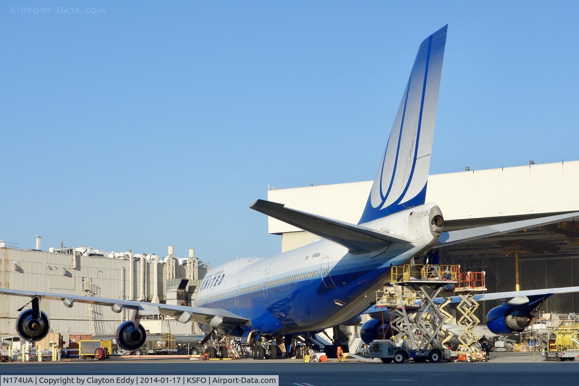 N174UA, 1990 Boeing 747-422 C/N 24381, SFO 2014.
