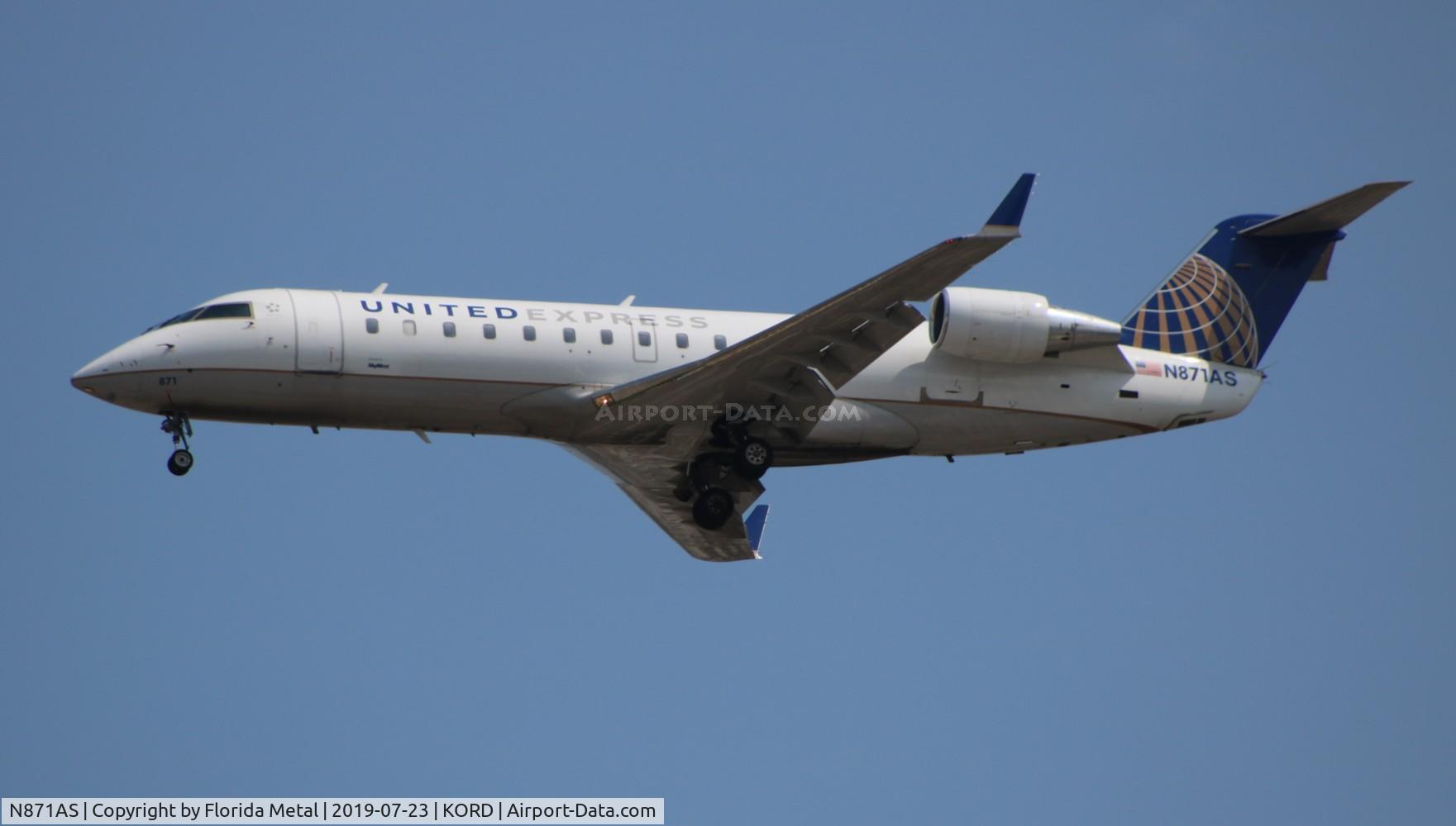 N871AS, 2001 Bombardier CRJ-200ER (CL-600-2B19) C/N 7537, United Express