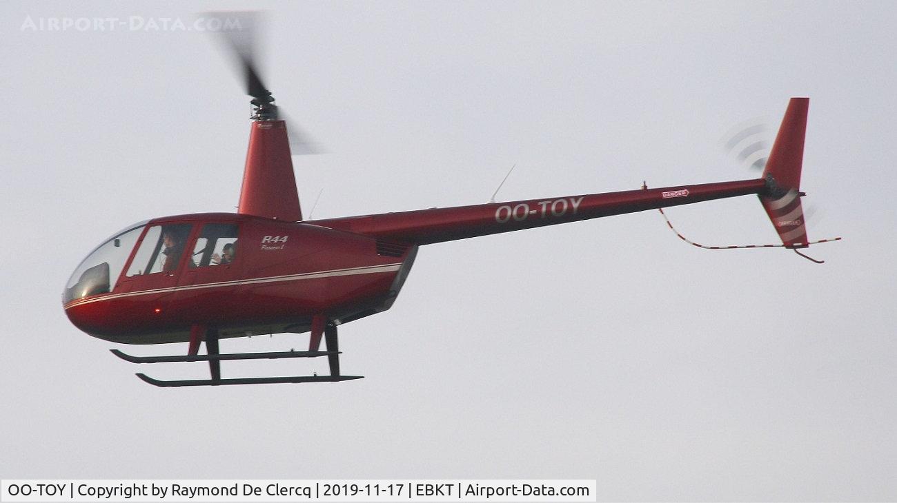 OO-TOY, 2019 Robinson R44  Raven I C/N 2594, Landing at Wevelgem.