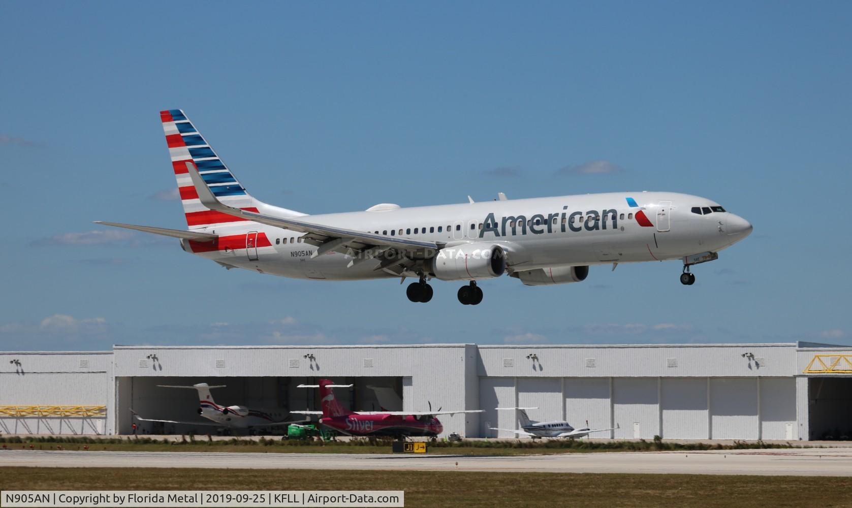 N905AN, 1999 Boeing 737-823 C/N 29507, American