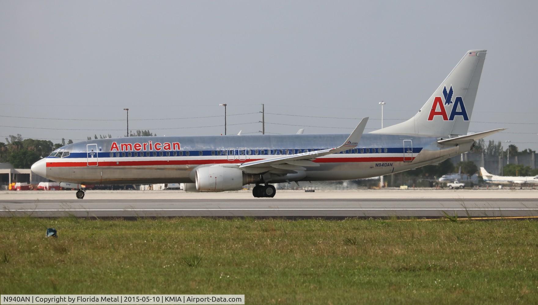 N940AN, 2000 Boeing 737-823 C/N 30598, American