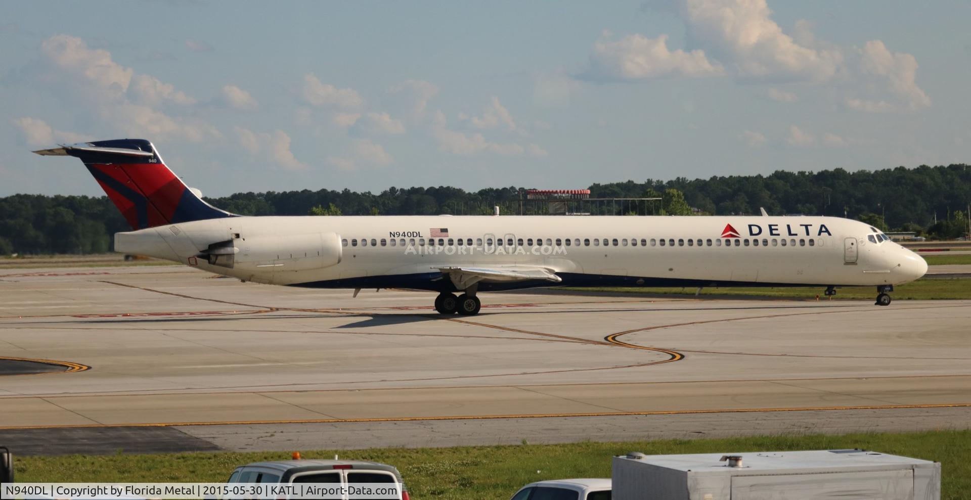N940DL, 1989 McDonnell Douglas MD-88 C/N 49813, Delta