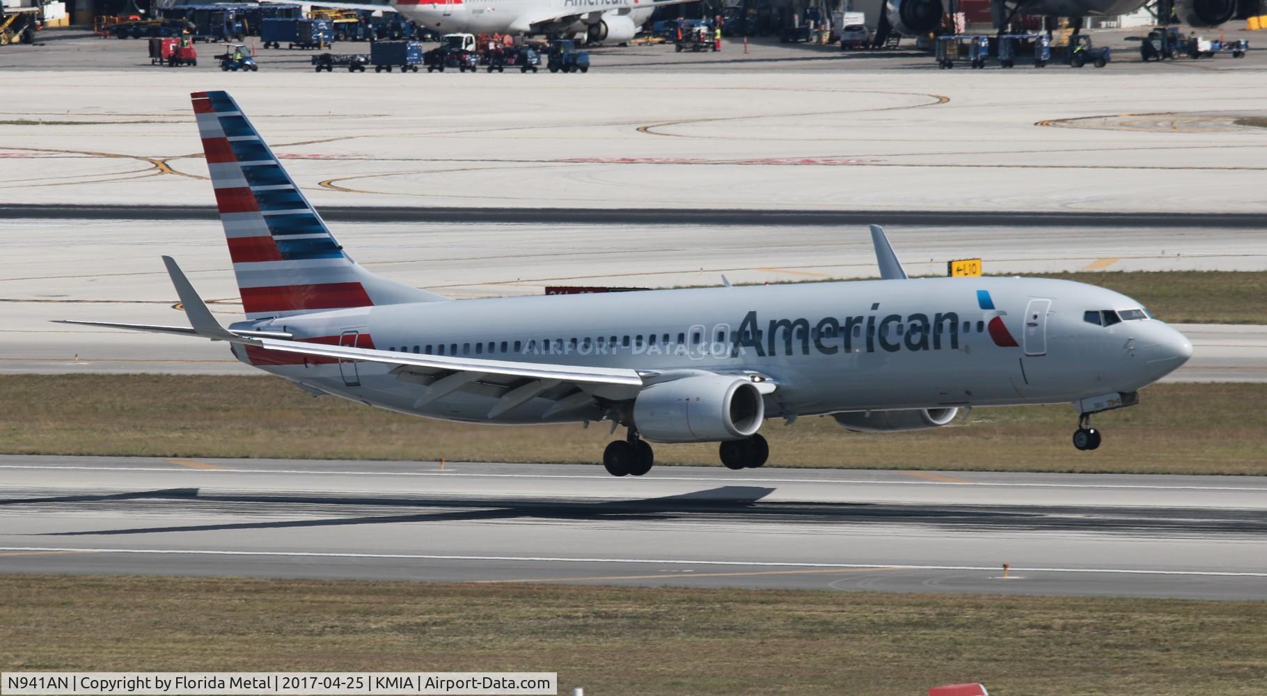 N941AN, 2000 Boeing 737-823 C/N 29534, American