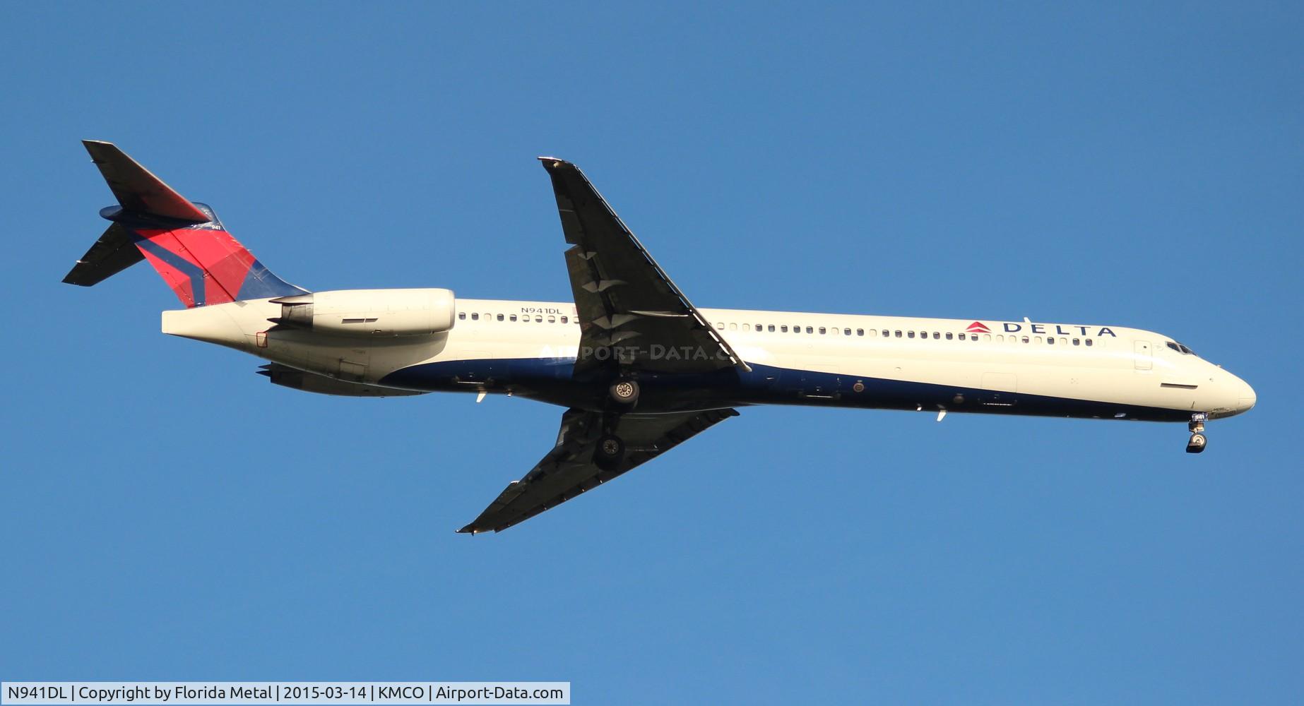 N941DL, 1989 McDonnell Douglas MD-88 C/N 49814, Delta