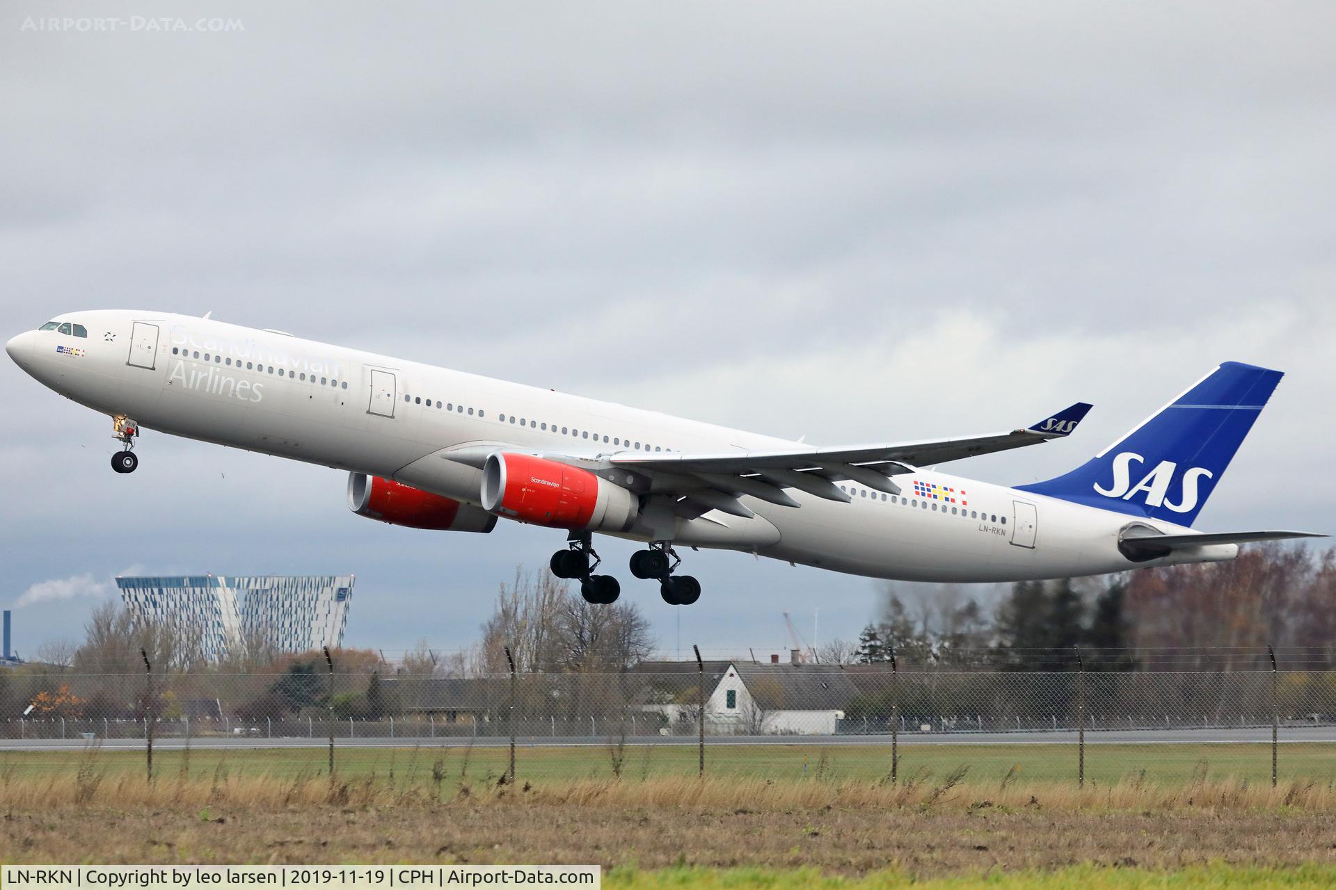 LN-RKN, 2003 Airbus A330-343X C/N 568, Copenhagen 19.11.2019 T/O R-22R