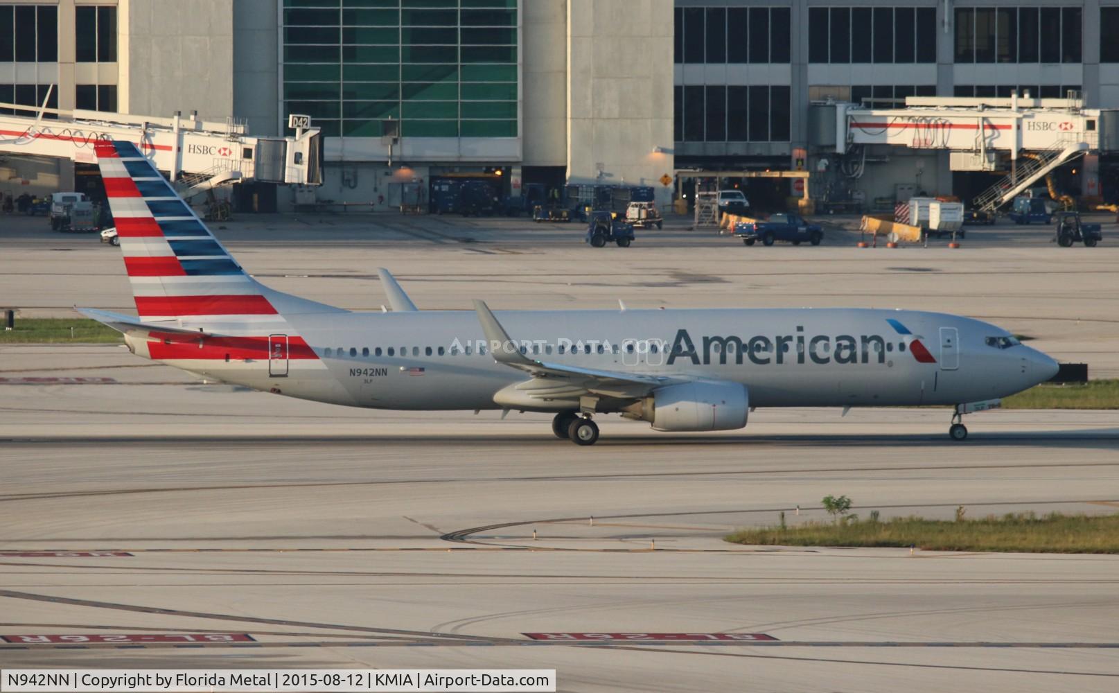 N942NN, 2013 Boeing 737-823 C/N 33492, American