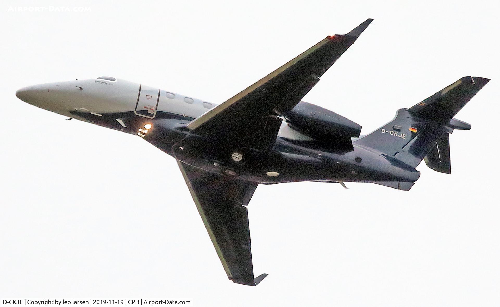 D-CKJE, 2017 Embraer EMB-505 Phenom 300 C/N 50500404, Copenhagen 19.11.2019 T/O R-22R