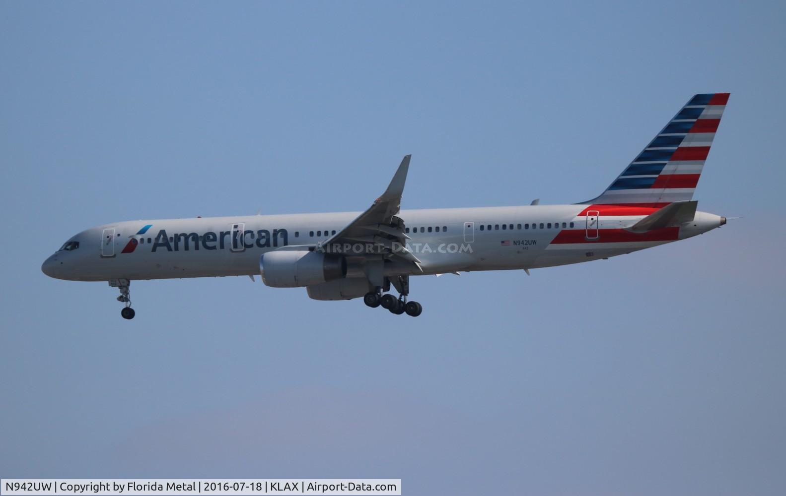 N942UW, 1995 Boeing 757-2B7 C/N 27807, American