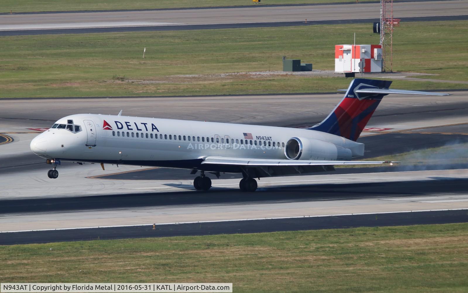 N943AT, 1999 Boeing 717-200 C/N 55006, Delta