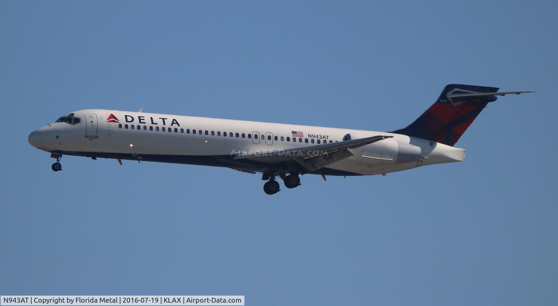 N943AT, 1999 Boeing 717-200 C/N 55006, Delta