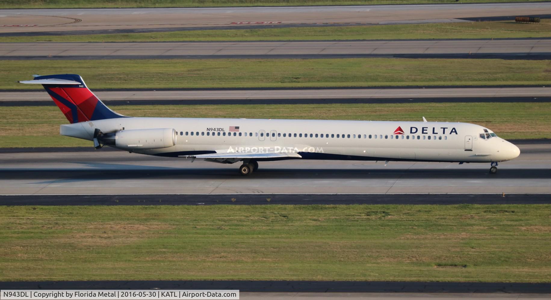 N943DL, 1989 McDonnell Douglas MD-88 C/N 49816, Delta