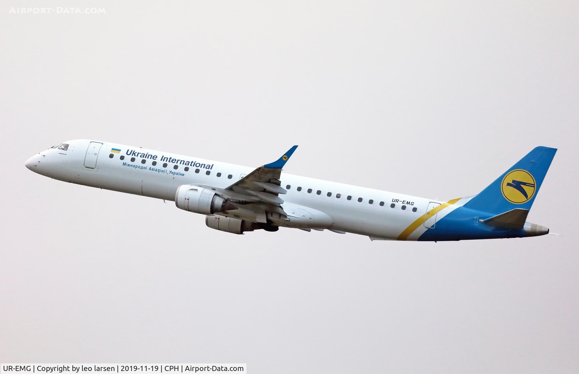 UR-EMG, 2007 Embraer 195LR (ERJ-190-200LR) C/N 19000088, Copenhagen 19.11.2019 T/O R-22R