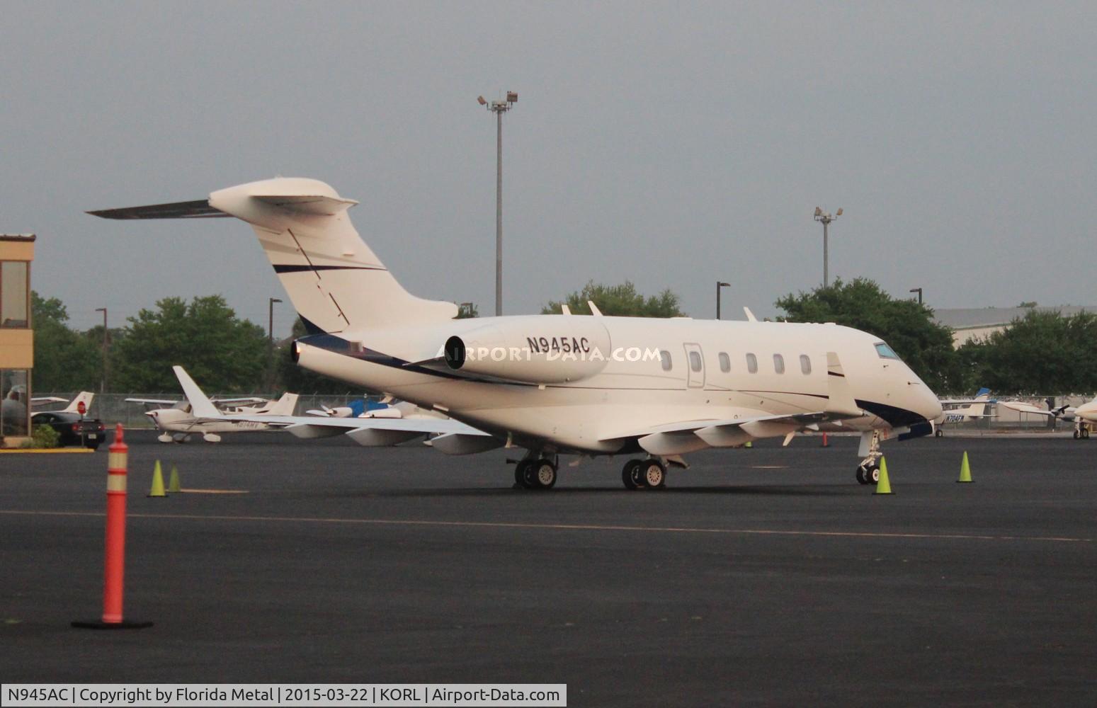 N945AC, 2013 Bombardier Challenger 300 (BD-100-1A10) C/N 20442, Challenger 300