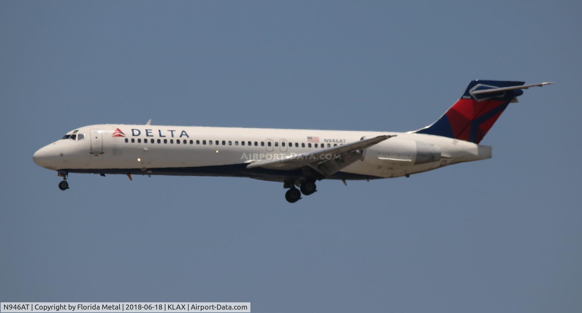 N946AT, 1999 Boeing 717-200 C/N 55009, Delta
