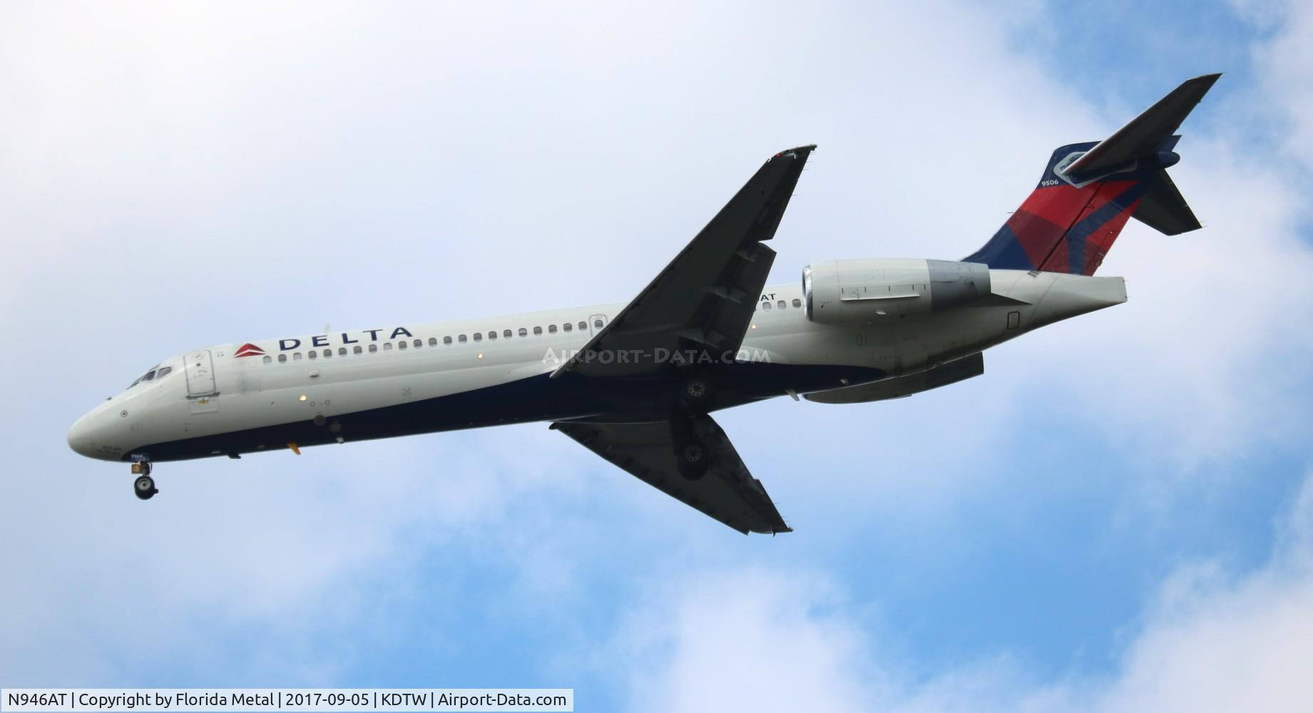 N946AT, 1999 Boeing 717-200 C/N 55009, Delta