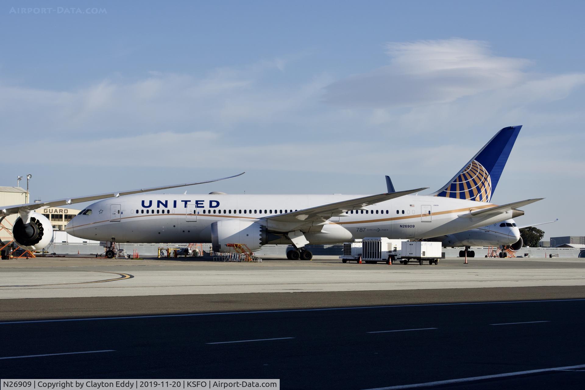 N26909, 2013 Boeing 787-8 Dreamliner C/N 34827, SFO 2019.