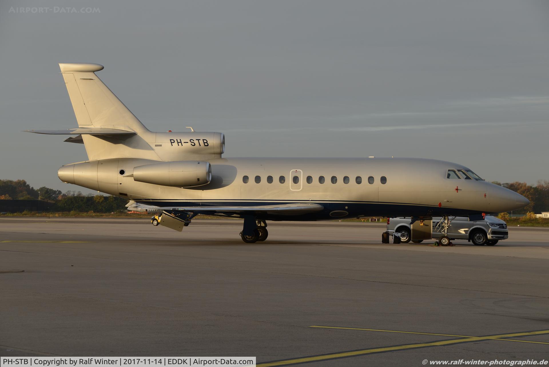 PH-STB, 2001 Dassault Falcon 900C C/N 194, Dassault Aviation Mystere Falcon 900C - XRO Exxaero - 194 - PH-STB - 14.11.2017 - CGN