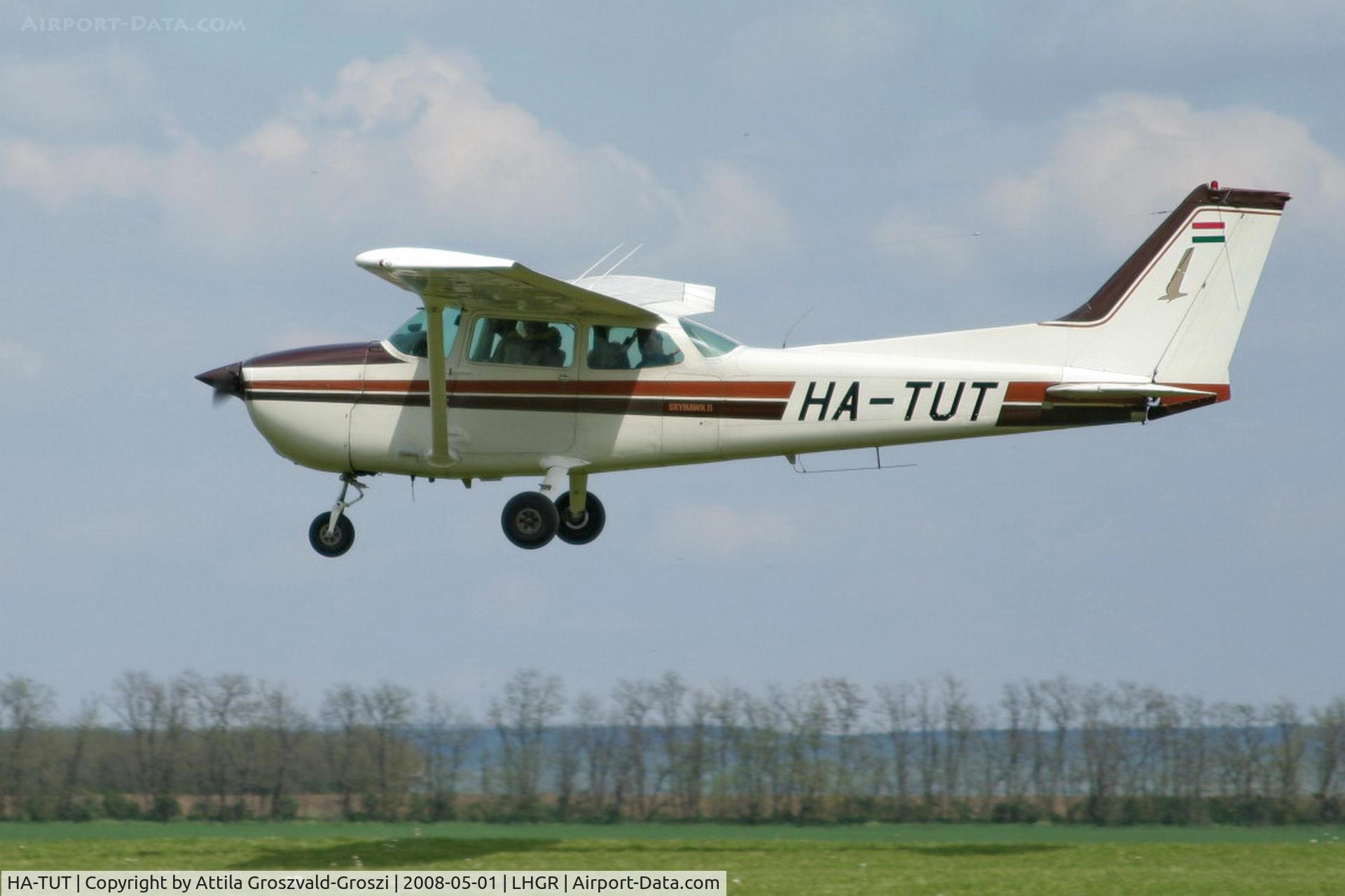 HA-TUT, Cessna 172P C/N 17274510, LHGR - Gyuró Airport, Hungary
