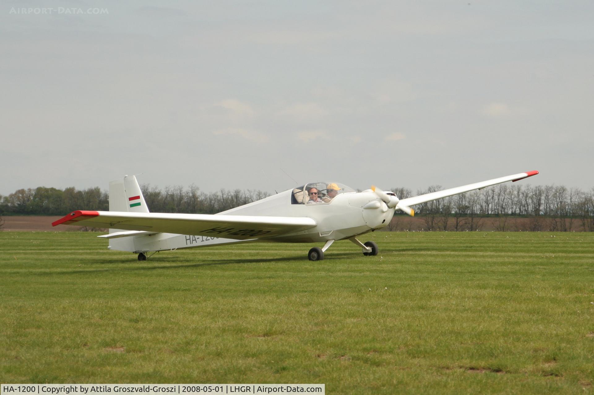 HA-1200, 1975 Scheibe SF-25C Falke C/N 44119, LHGR - Gyuró Airport, Hungary
