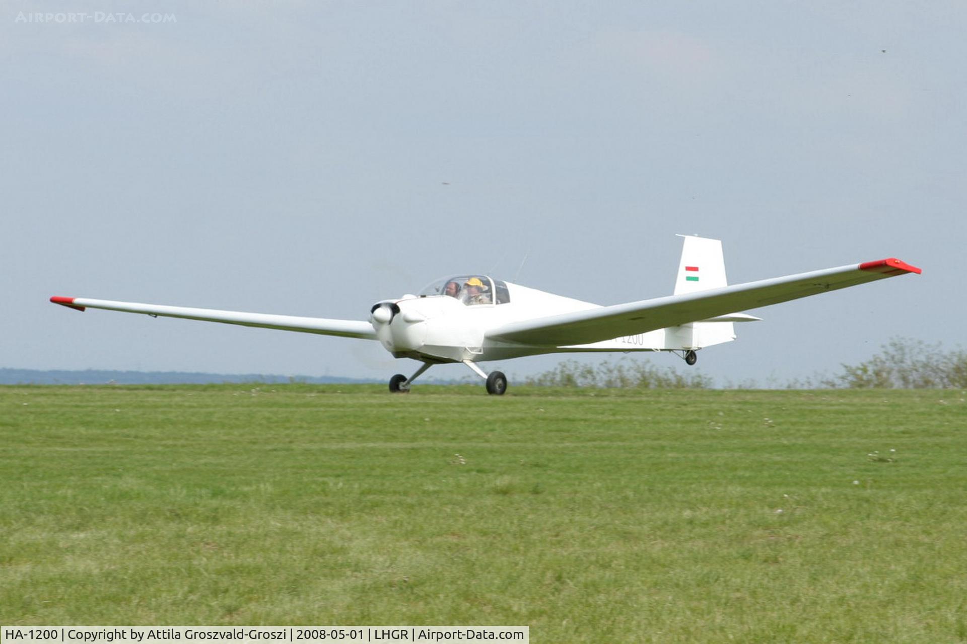 HA-1200, 1975 Scheibe SF-25C Falke C/N 44119, LHGR - Gyuró Airport, Hungary