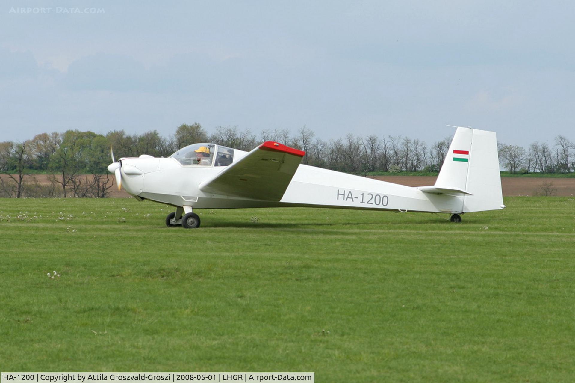 HA-1200, 1975 Scheibe SF-25C Falke C/N 44119, LHGR - Gyuró Airport, Hungary